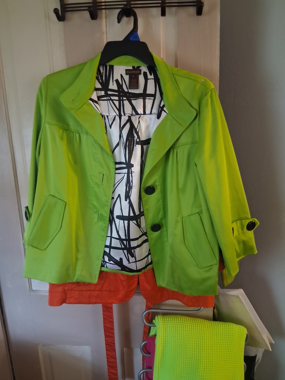 Multiples Bright Lime Satin Cropped Blazer with Graphic Lining